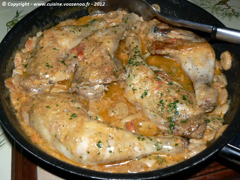 Cuisses de poulet aux champignons fin Cuisses de poulet aux champignons fin