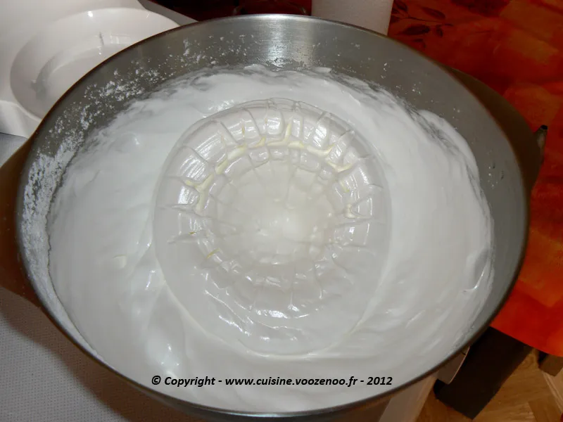Petites meringues à croquer etape1 Petites meringues à croquer etape1