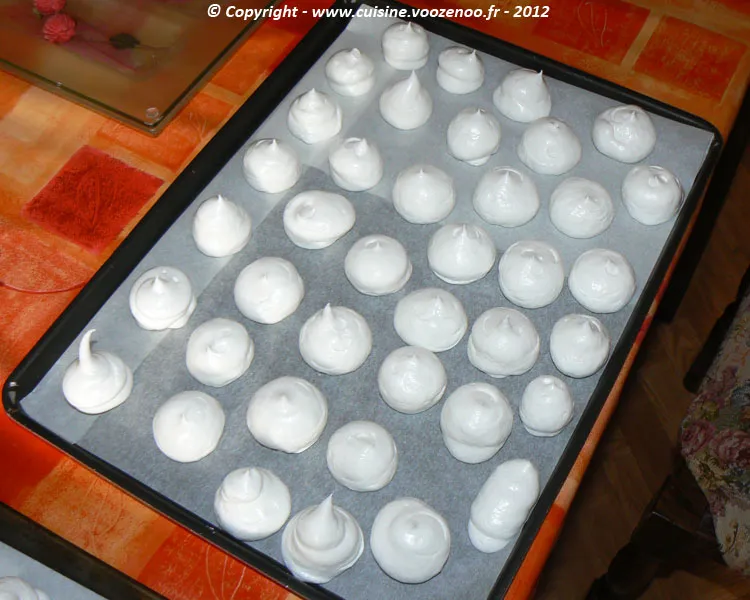 Petites meringues à croquer etape2 Petites meringues à croquer etape2