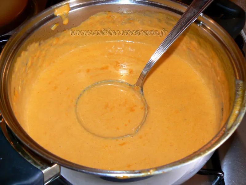 Spaghetti à la crème de poivrons rouges fin Spaghetti à la crème de poivrons rouges fin