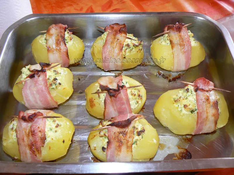 Pommes de terre farcies aux oeufs fin Pommes de terre farcies aux oeufs fin