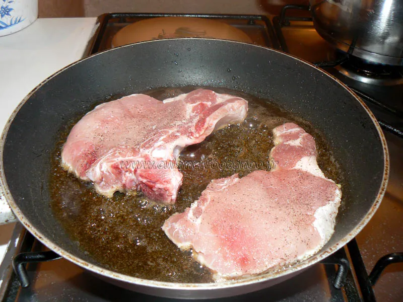 Côtes de porc sauce sesame etape1 Côtes de porc sauce sesame etape1