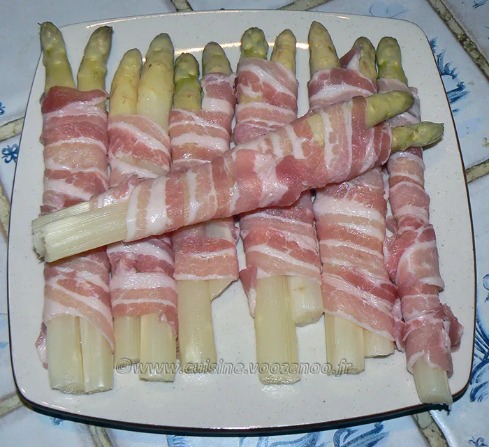 Roulés d'asperges vertes, crème au chèvre etape2