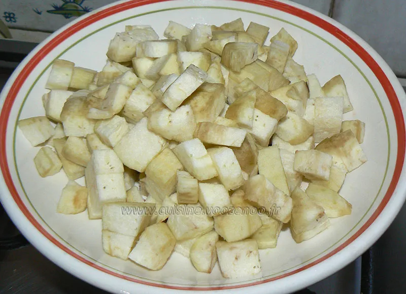 Batbouts farcis a la viande et aux legumes, sauce epicee etape3